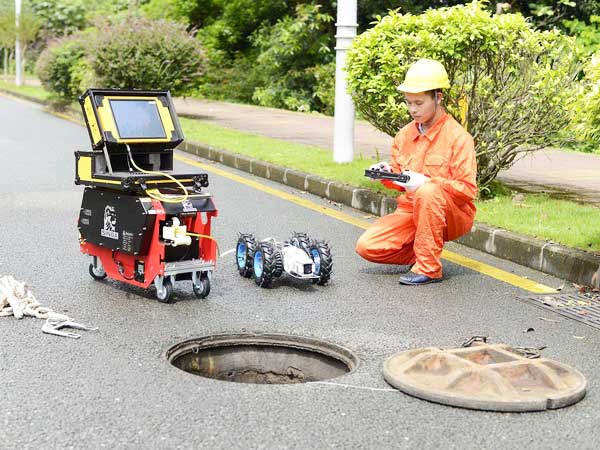 平舆管道机器人检测
